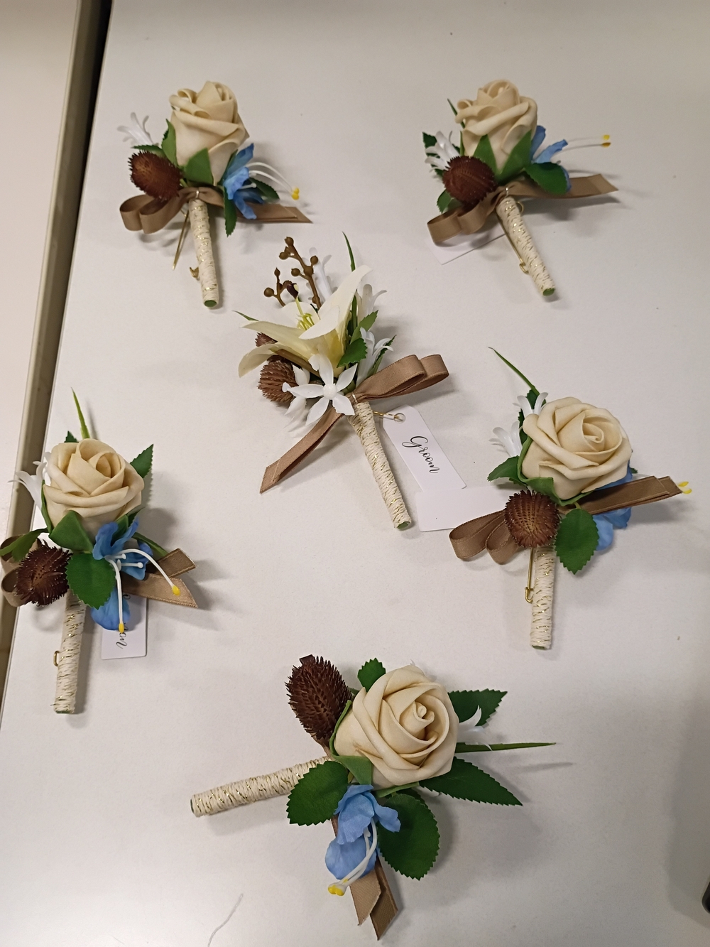 Boutonniere Set - Cream Rose with Blue Accent for Men